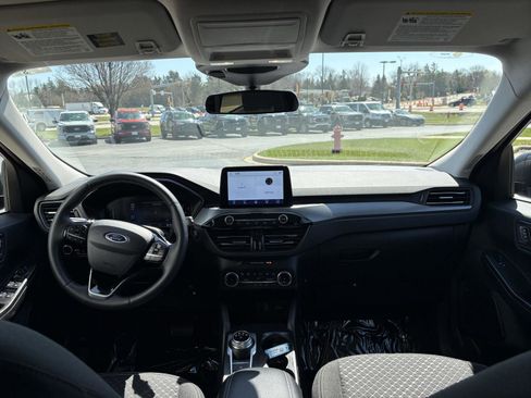 Certified 2024 Ford Escape Active image 8
