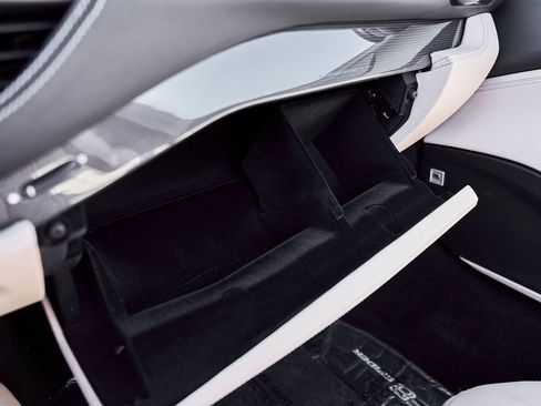 Used 2022 Ferrari F8 Tributo image 87