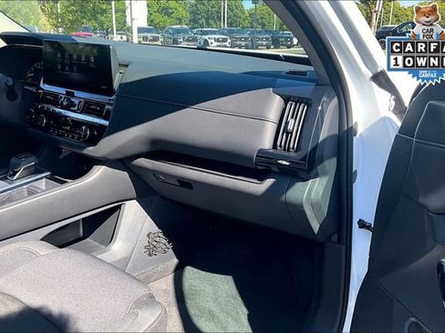 Used 2026 Nissan Pathfinder SV w/ Cargo Package AWD/4WD image 16