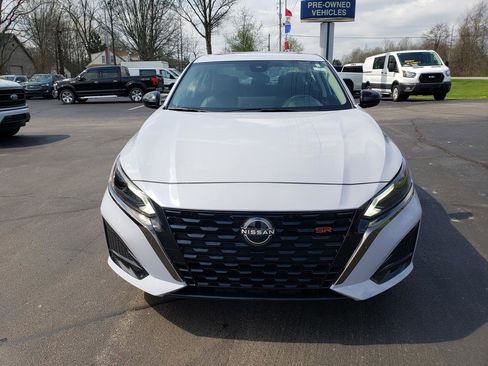 Used 2023 Nissan Altima 2.5 SR w/ SR Premium Package AWD/4WD image 2