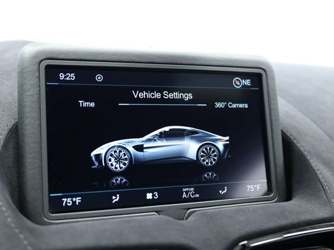 Used 2020 Aston Martin V8 Vantage Coupe RWD image 36