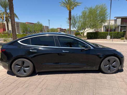 Used 2018 Tesla Model 3 Long Range AWD/4WD image 2