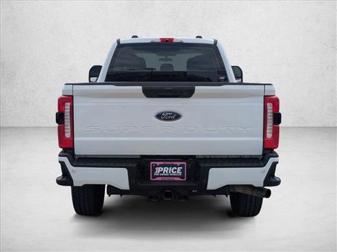 Used 2024 Ford F250 XL w/ STX Appearance Package AWD/4WD image 7