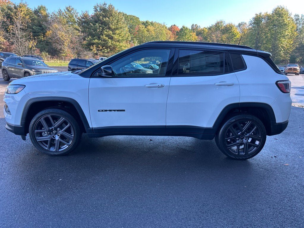 Used 2026 Jeep Compass Limited AWD/4WD image 3