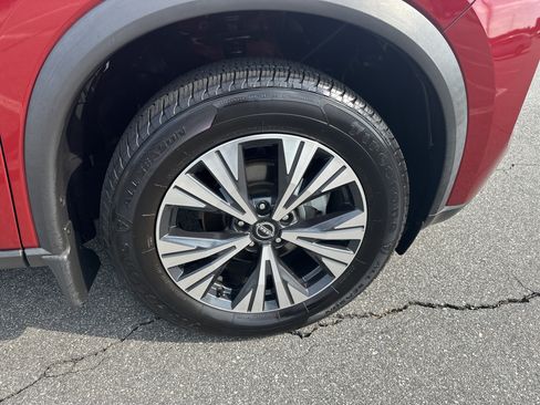 Certified 2023 Nissan Rogue SV w/ SV Premium B Package FWD image 12