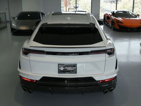 Used 2024 Lamborghini Urus Performante AWD/4WD image 9