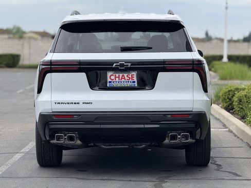 New 2026 Chevrolet Traverse LT w/ Midnight/Sport Edition AWD/4WD image 6