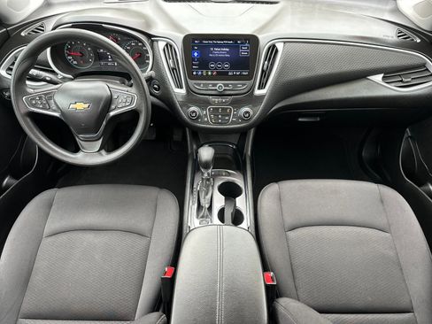 Used 2024 Chevrolet Malibu LT image 15