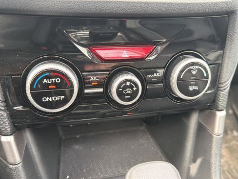 Used 2020 Subaru Forester Premium image 17