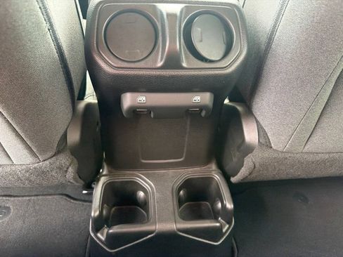 Used 2024 Jeep Wrangler Unlimited Sport AWD/4WD image 13