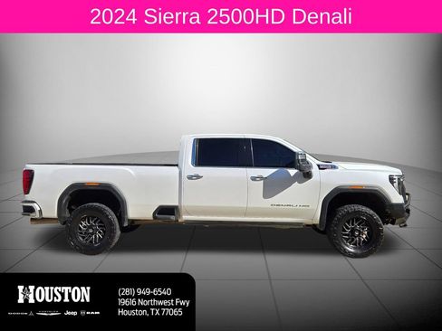 Used 2024 GMC Sierra 2500 Denali w/ Denali Reserve Package AWD/4WD image 2