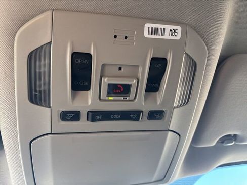 Used 2023 Toyota Highlander XLE image 13