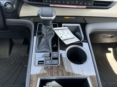 New 2026 Toyota Sienna Limited FWD image 28