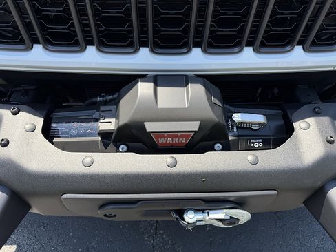 Used 2024 Jeep Wrangler Unlimited Rubicon 392 AWD/4WD image 15