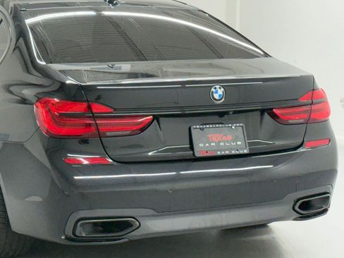 Used 2018 BMW 740e xDrive image 11