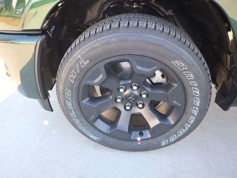 New 2026 RAM 1500 4x4 Crew Cab image 18