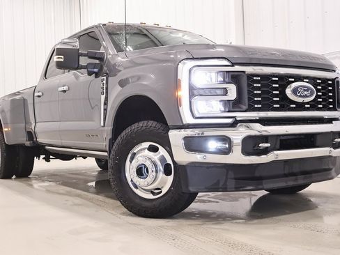 Certified 2024 Ford F350 Lariat w/ Lariat Ultimate Package image 45