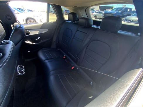 Used 2021 Mercedes-Benz GLC 300 image 20