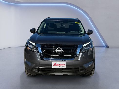 New 2025 Nissan Pathfinder SV image 8