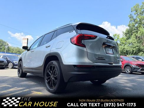 Used 2021 GMC Terrain SLE w/ Driver Convenience Package AWD/4WD image 10
