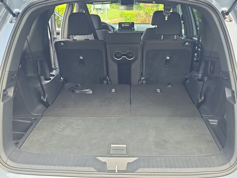 Used 2025 Honda Pilot Sport image 14