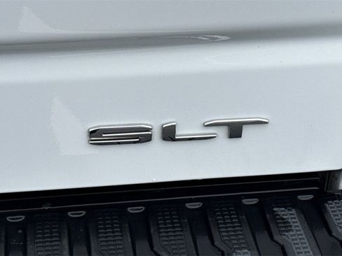 Used 2024 GMC Sierra 1500 SLT image 12