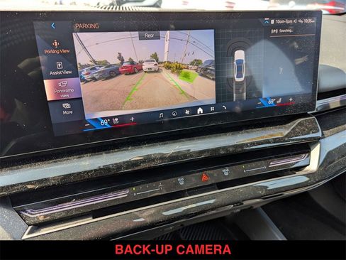 Used 2024 BMW 530i xDrive w/ Convenience Package image 5