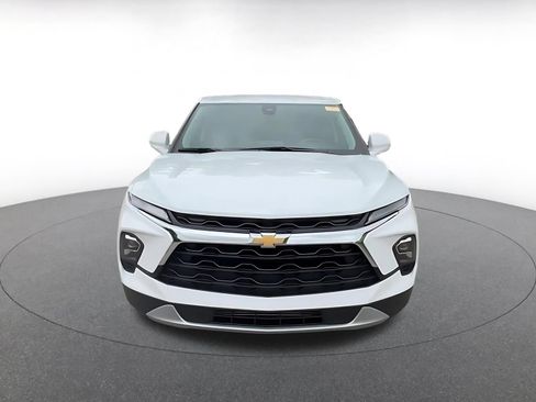Used 2026 Chevrolet Blazer LT FWD image 4