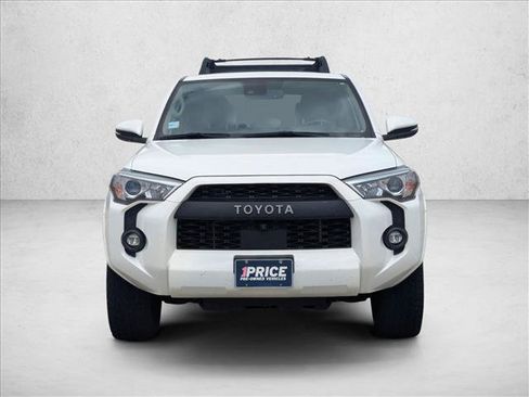 Used 2023 Toyota 4Runner SR5 Premium w/ Moonroof Package AWD/4WD image 2