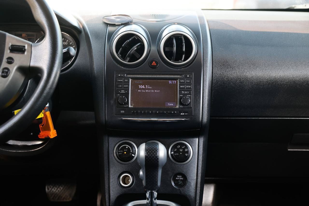 Used 2013 Nissan Rogue SV w/ Premium Pkg FWD image 33