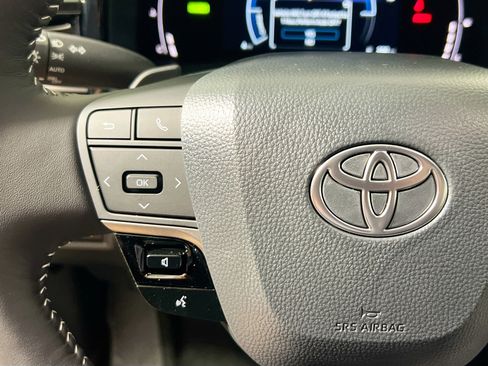 New 2026 Toyota Camry SE image 18