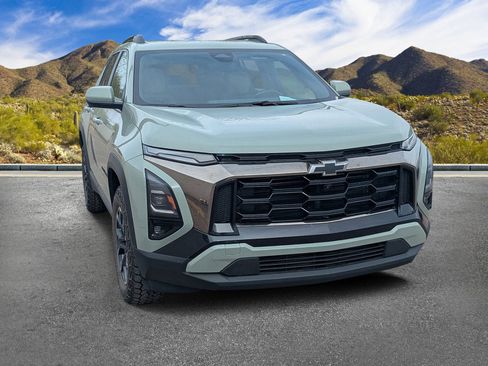 Used 2025 Chevrolet Equinox ACTIV w/ Safety and Technology Package image 3