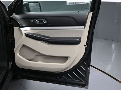 Used 2018 Ford Explorer 4WD w/ Class II Trailer Tow Package image 35