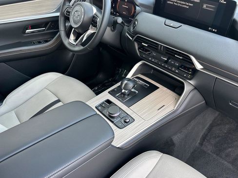 Certified 2025 MAZDA CX-90 Plug-In Hybrid w/Premium Sport image 17