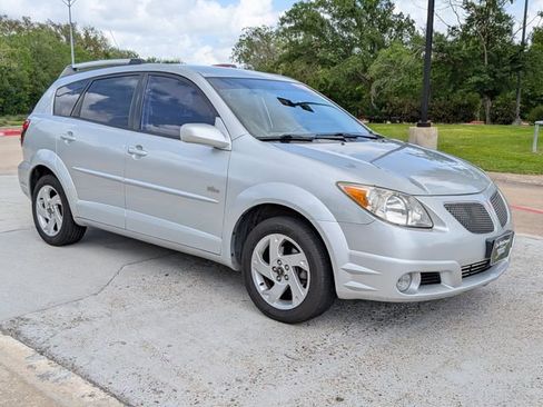 Used 2005 Pontiac Vibe w/ Power Group Value Package image 3