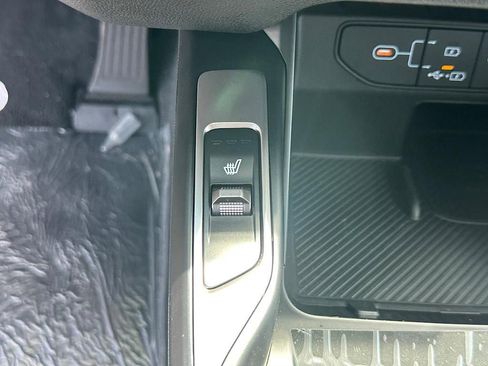 New 2025 Kia Sorento S image 23