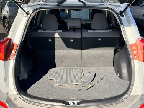 Used 2013 Toyota RAV4 XLE image 17