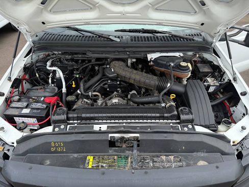 Used 2006 Ford F450 2WD Regular Cab Super Duty image 34