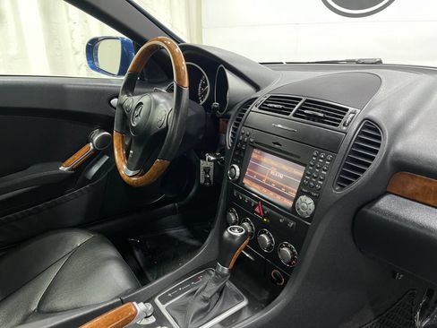 Used 2009 Mercedes-Benz SLK 300 image 17