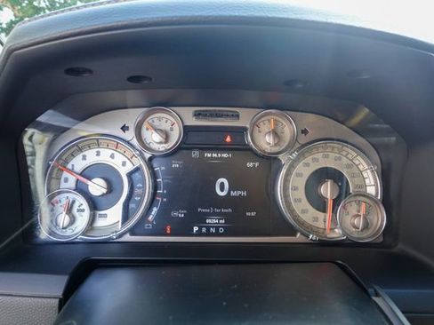 Used 2018 RAM 3500 Laramie Longhorn image 18