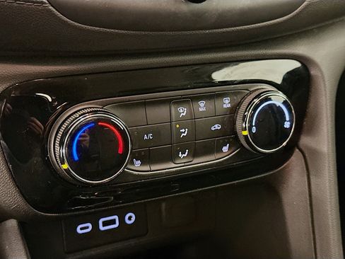 Used 2023 Buick Encore GX Preferred w/ Cold Weather Comfort Package image 24