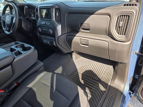 Used 2024 Chevrolet Silverado 1500 Custom w/ Turbomax Blackout Package RWD image 17