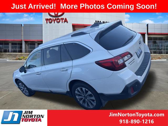 Used 2018 Subaru Outback 3.6R Touring AWD/4WD image 4
