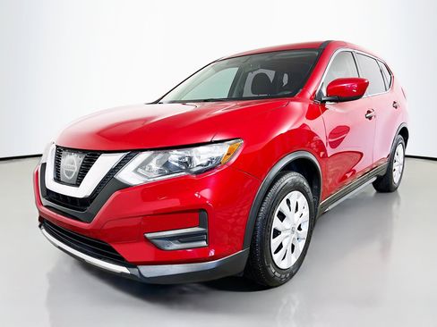 Used 2017 Nissan Rogue S image 10