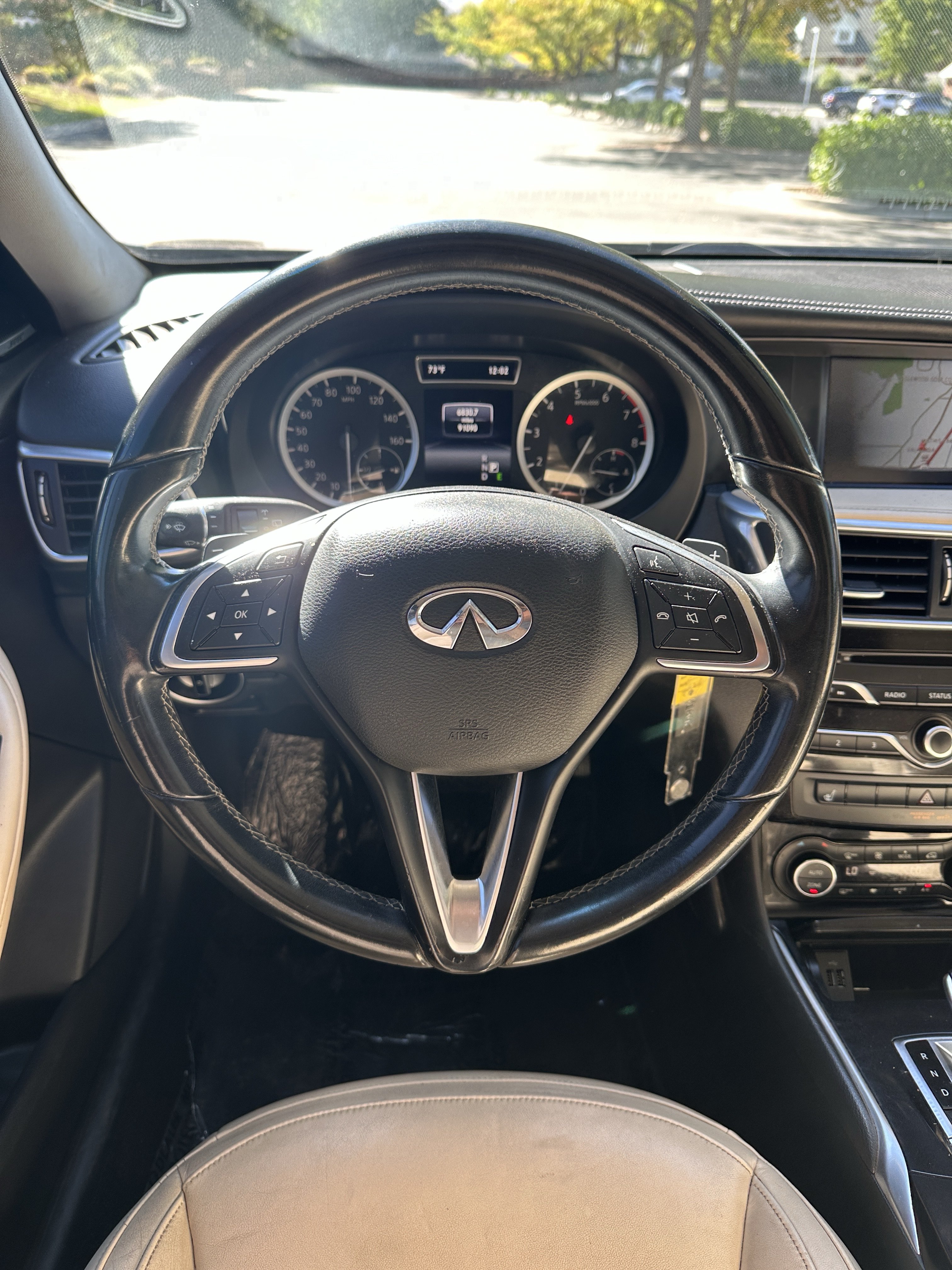 Used 2017 INFINITI QX30 Premium w/ Navigation Package FWD image 15