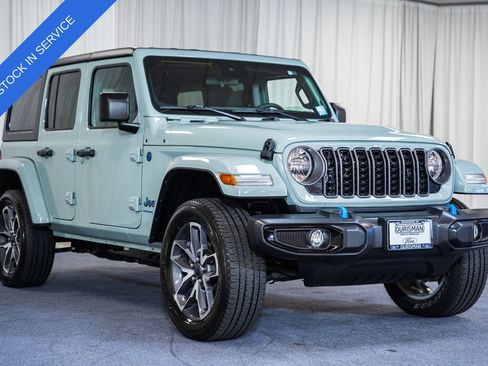 Used 2024 Jeep Wrangler Unlimited AWD/4WD image 1