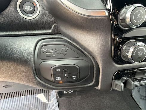 Used 2025 RAM 2500 Big Horn image 30