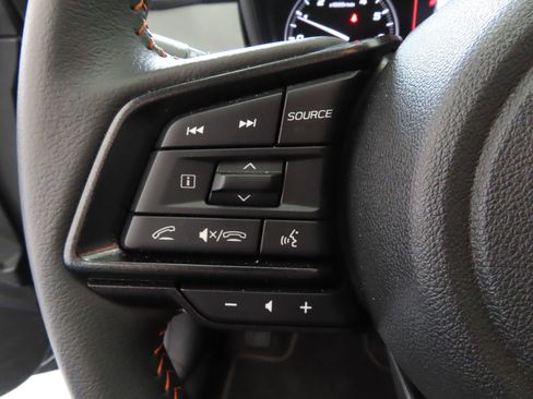 Used 2025 Subaru Crosstrek 2.5i Limited w/ Crosstrek Mirror Package image 15