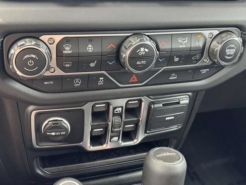 New 2026 Jeep Gladiator Sport AWD/4WD image 24