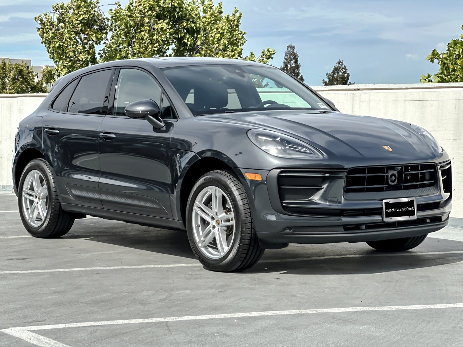 Certified 2026 Porsche Macan AWD/4WD image 11